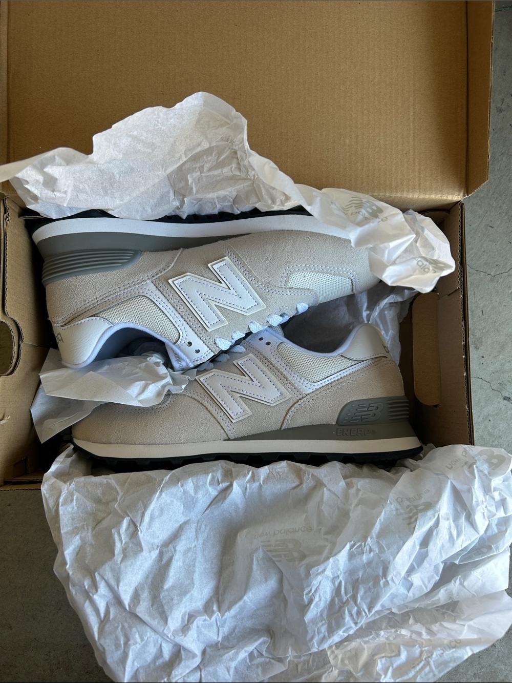New Balance 574 Core sneakers Womens Size 8 Nwt - Picture 10 of 11